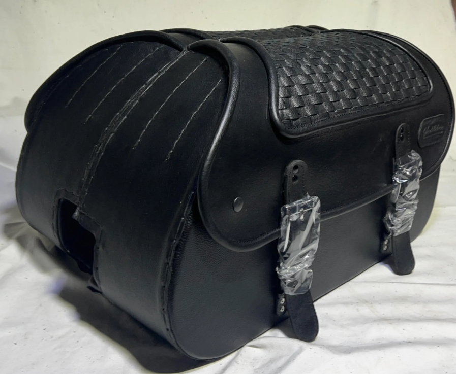 423F- Saddleline Harley-Davidson Softail Deluxe FLSTN Saddlebags With Quick Detaching Mounting. - Image 3