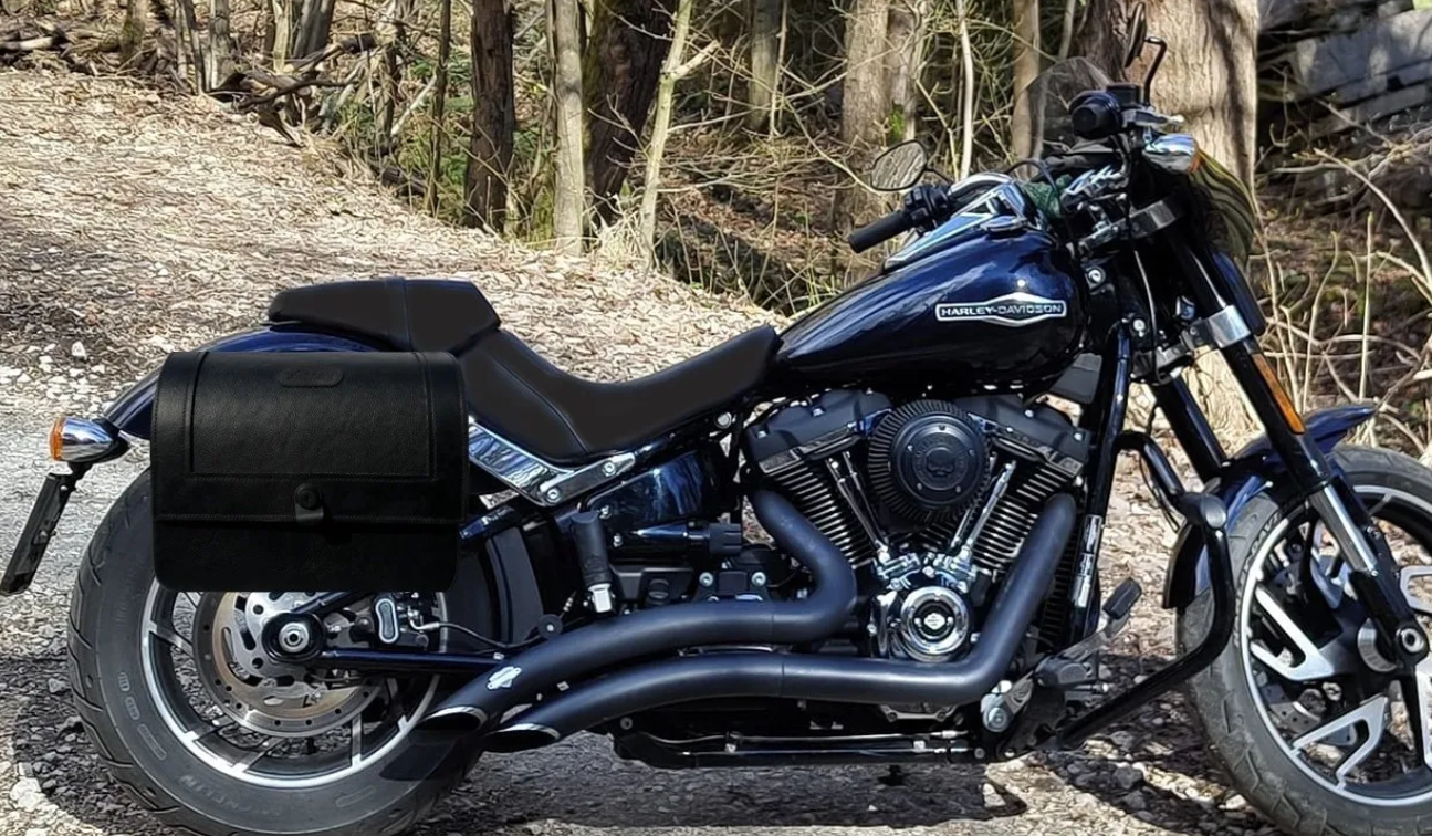 432L- SADDLELINE Harley-Davidson Softail Sports Glide Saddlebags With Quick Disconnect Mounting. Lockable.