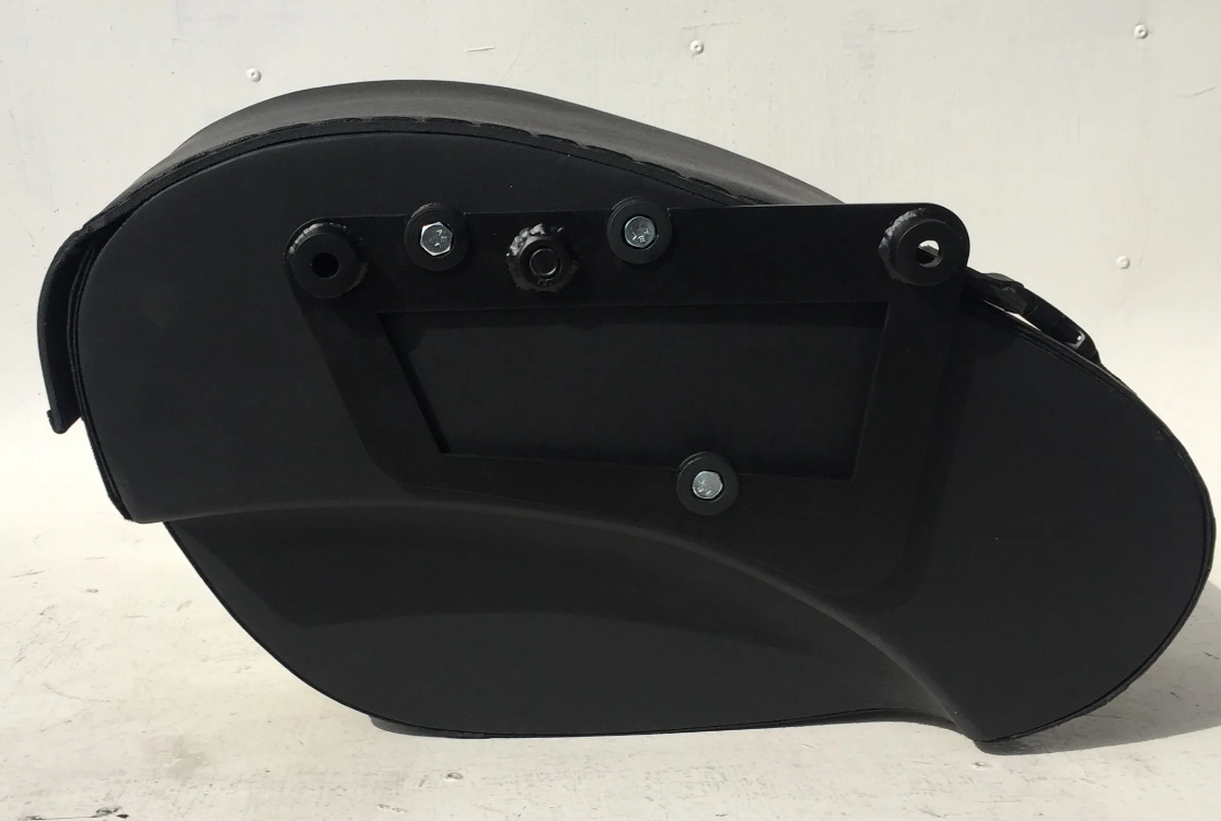 434TD3- Saddleline Harley-Davidson Softail Breakout FXSB / FXSBSE saddlebags With Quick Detach Mounting Hardware. - Image 7