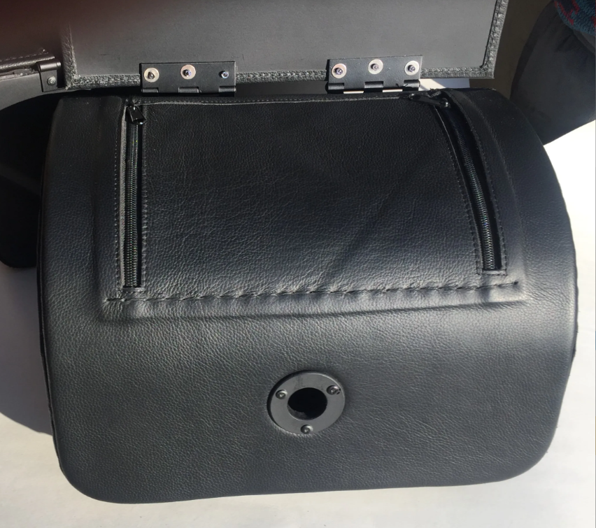 437L- Saddleline Harley-Davidson Softail Breakout FXSB / FXSBSE Saddlebags With Quick Disconnect Mounts. - Image 6