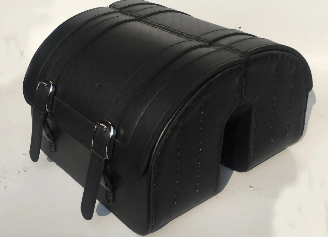904-SADDLELINE Harley-Davidson Softail Blackline Saddlebags With Quick Disconnect Mounting. - Image 5