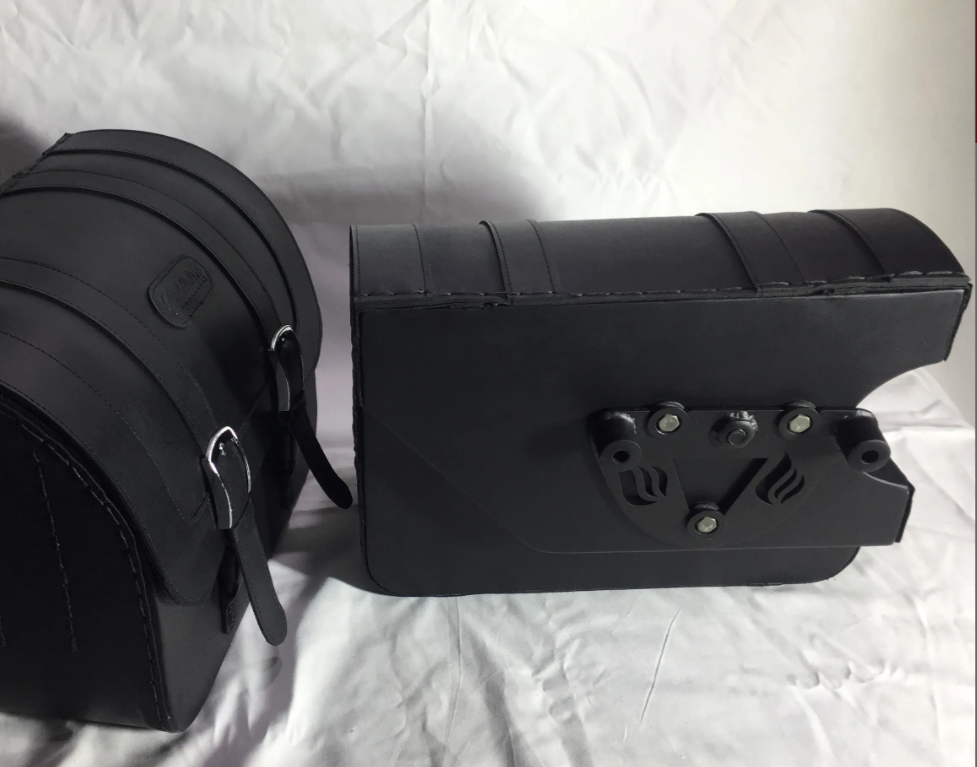 904-SADDLELINE Harley-Davidson Softail Blackline Saddlebags With Quick Disconnect Mounting. - Image 7