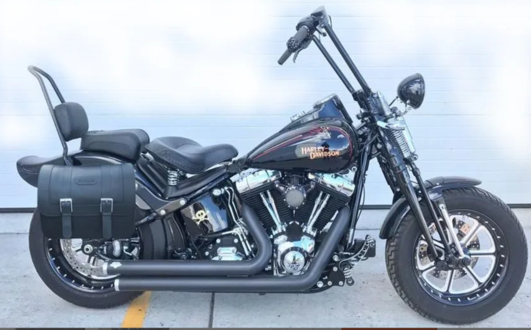 905SQF – Saddleline Harley-Davidson Softail Crossbones FLSTSB Saddlebags with Quick Mounting Hardware.