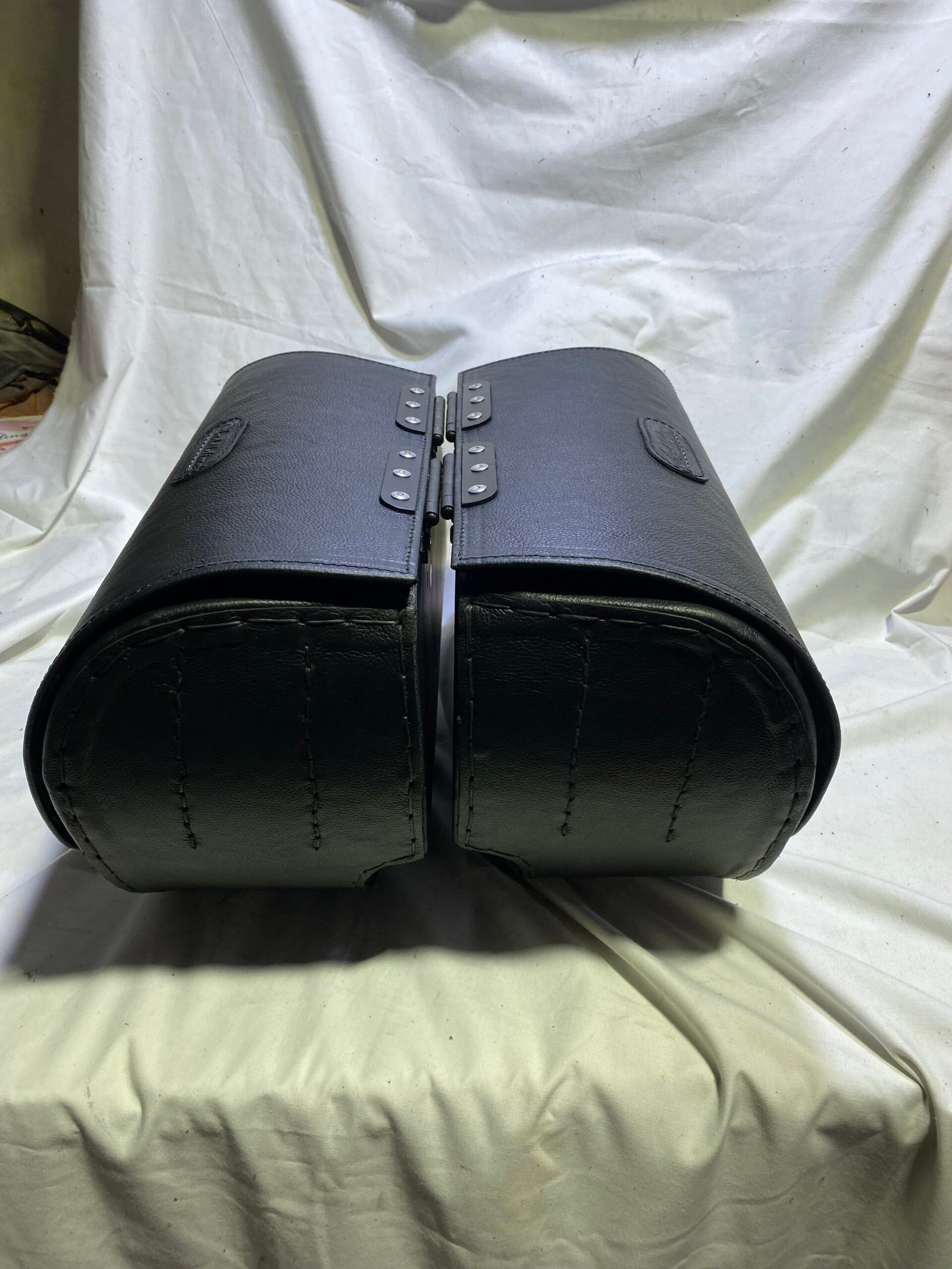 1011L- Saddleline Harley-Davidson Dyna Super Glide FXDC FXD Saddlebags With Quick Mounting. - Image 3