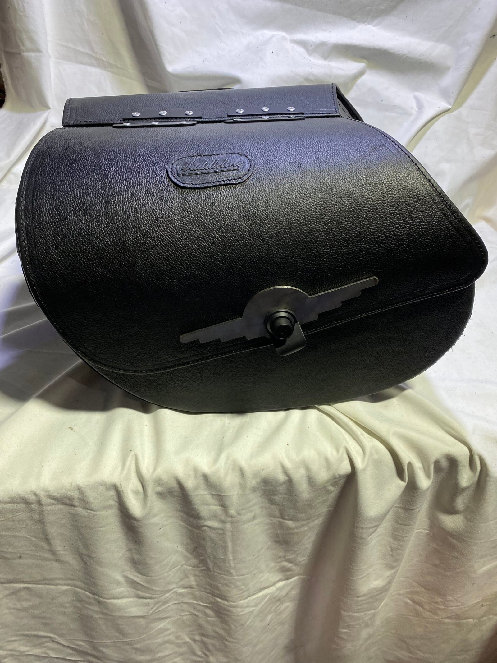 1011L- Saddleline Harley-Davidson Dyna Super Glide FXDC FXD Saddlebags With Quick Mounting. - Image 2