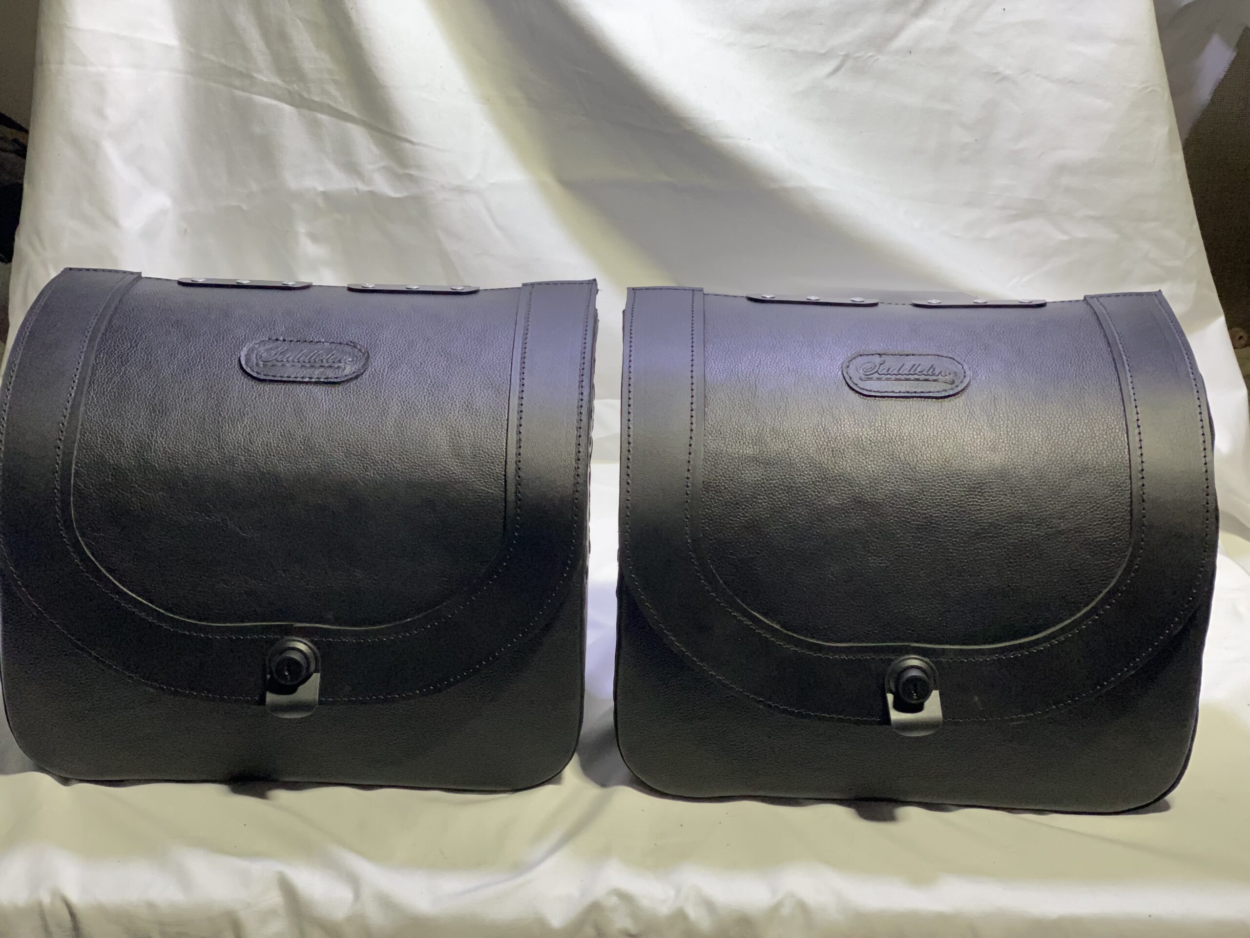409L-Saddleline Harley_Davidson Softail Slim FLS & FLSS Saddlebags /Quick Detach Mounts/Lockable. (Years 2012-2017) - Image 6
