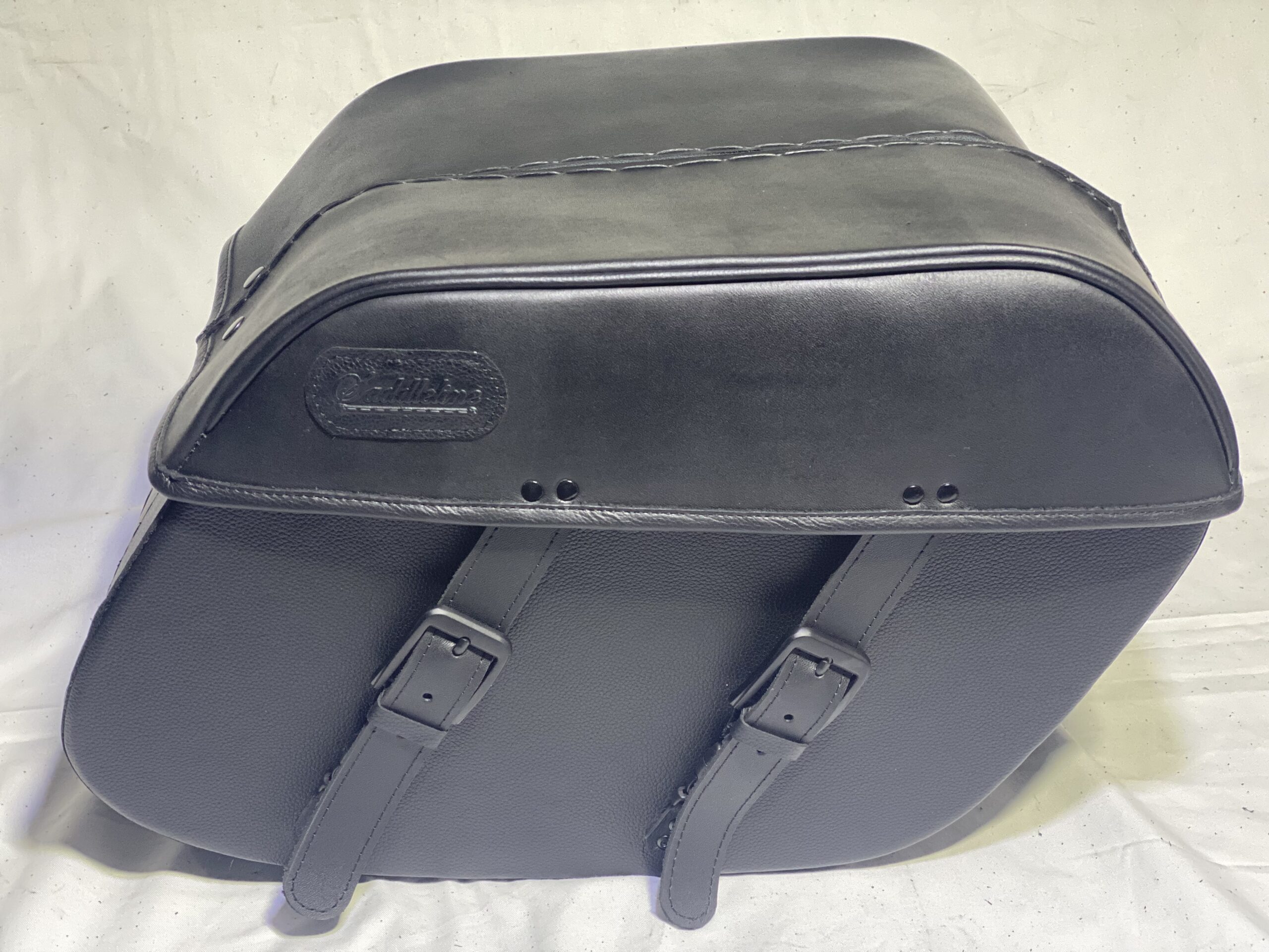 1003F SADDLELINE HARLEY-DAVIDSON Saddlebags for Dyna STREET BOB FXDB  With Quick Mounts. - Image 6