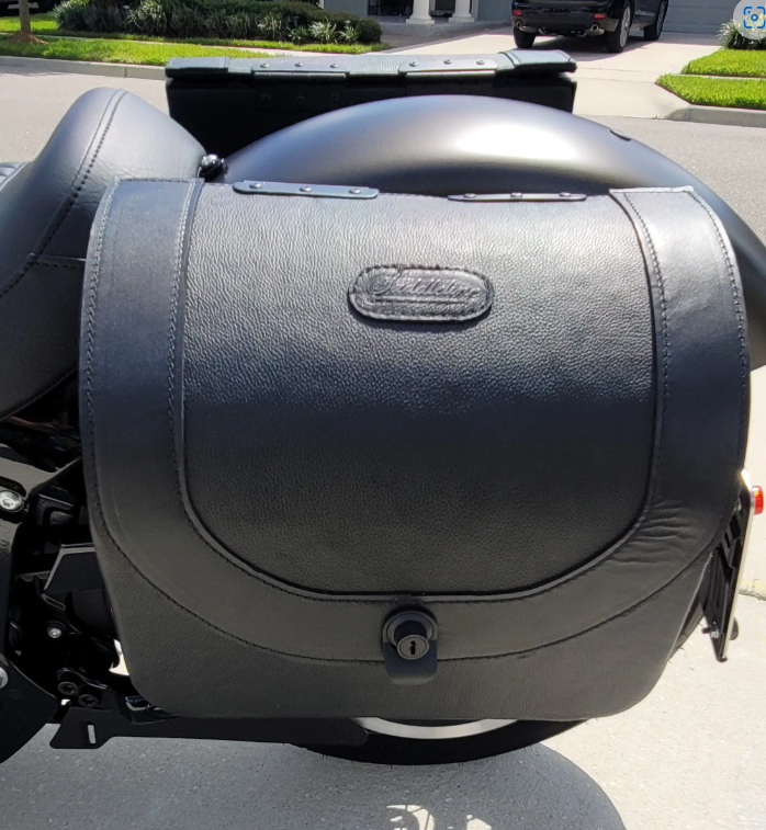 409L-Saddleline Harley_Davidson Softail Slim FLS & FLSS Saddlebags /Quick Detach Mounts/Lockable. (Years 2012-2017) - Image 9