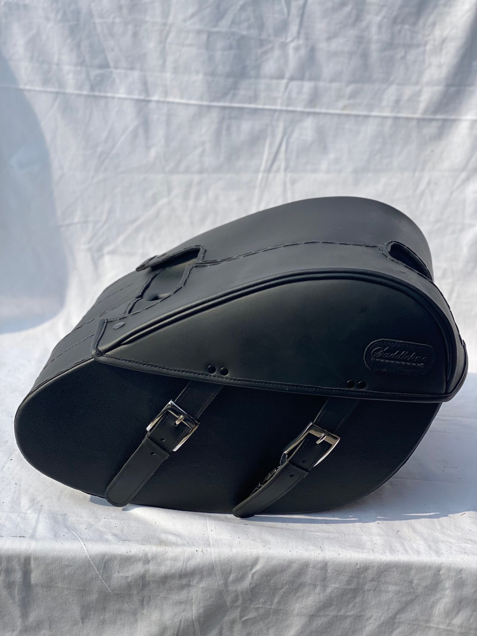 TD100F- Saddleline Harley-Davidson Dyna FXDC saddlebags with complete Hard Mount mounts. - Image 5