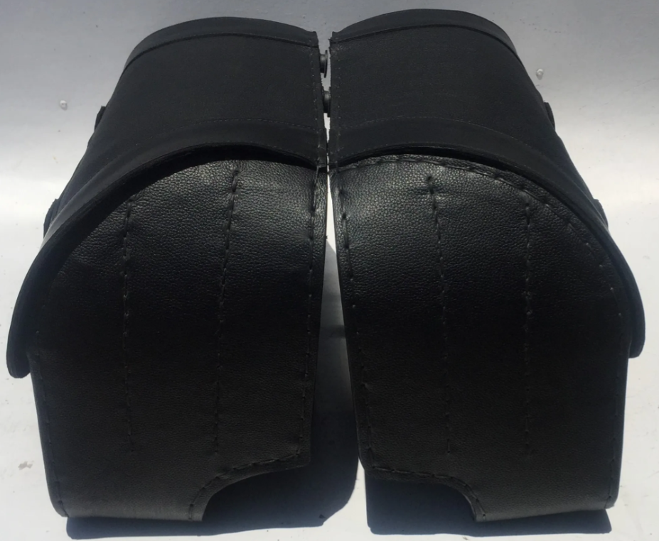 580F- Saddleline Harley-Davidson Softail Springer FXSTS & FXSTSI Saddlebags With Quick detaching Mounting Hardware. - Image 6
