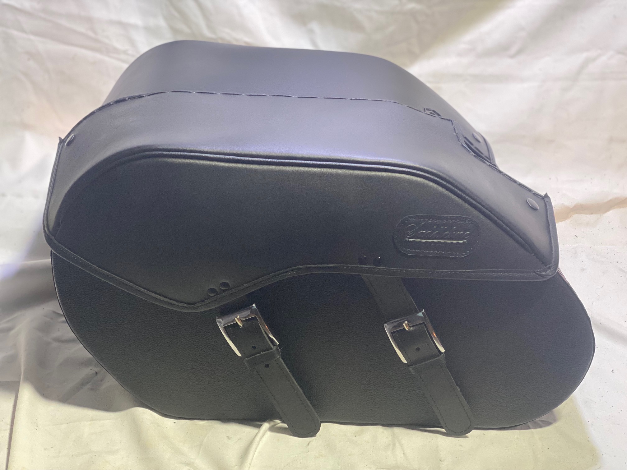 102L-Saddleline Harley-Davidson Softail Standard FXST and FXSTI Saddlebags with Quick Disconnect Mounts. 2000 T0 2008 - Image 2