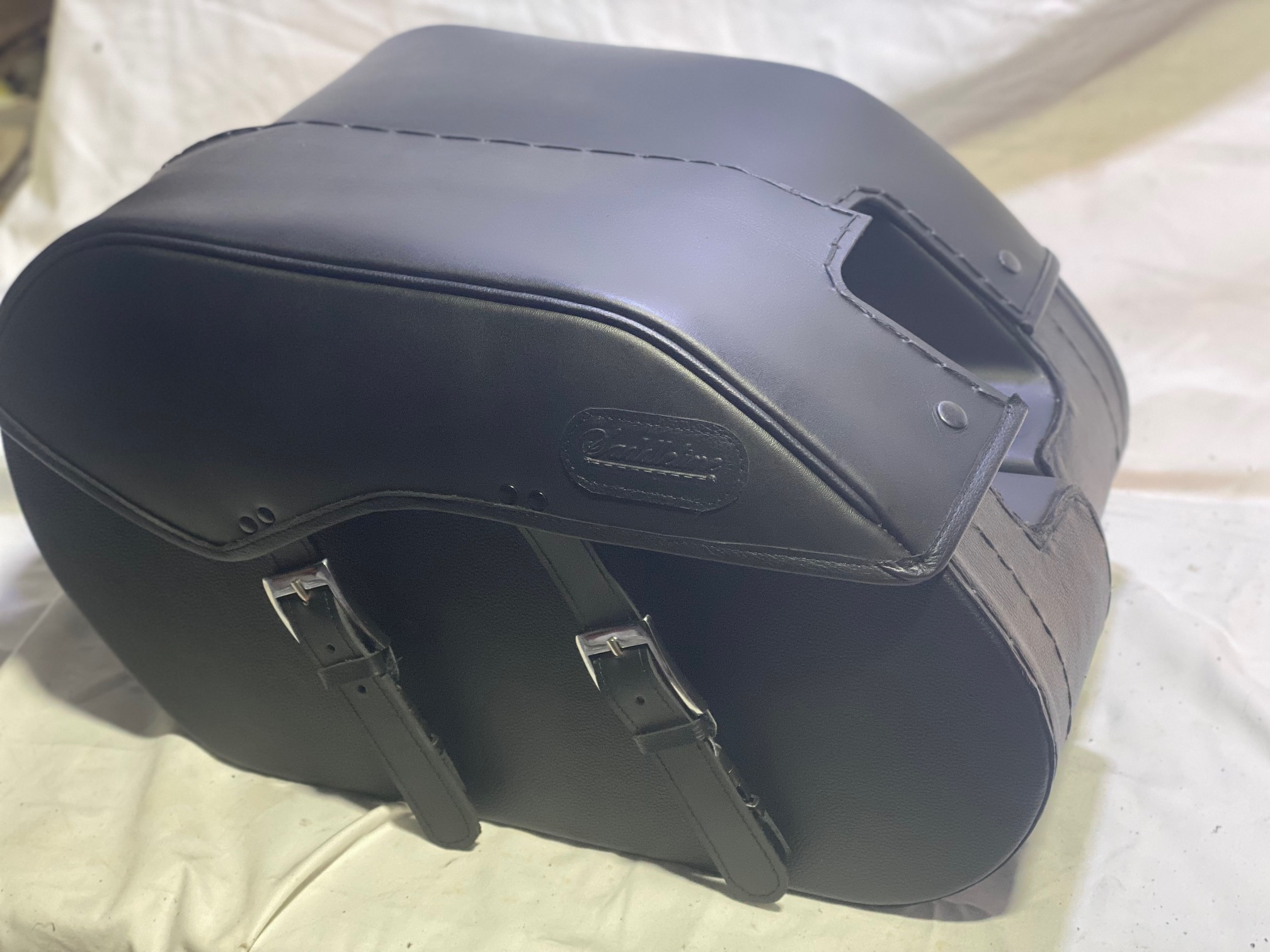 102L-Saddleline Harley-Davidson Softail Standard FXST and FXSTI Saddlebags with Quick Disconnect Mounts. 2000 T0 2008 - Image 5