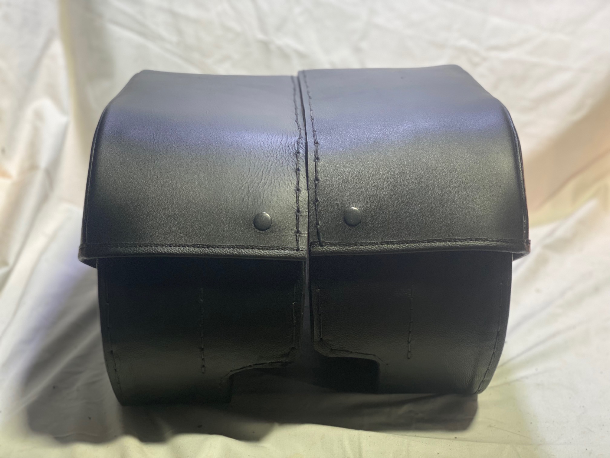 102L-Saddleline Harley-Davidson Softail Standard FXST and FXSTI Saddlebags with Quick Disconnect Mounts. 2000 T0 2008 - Image 7