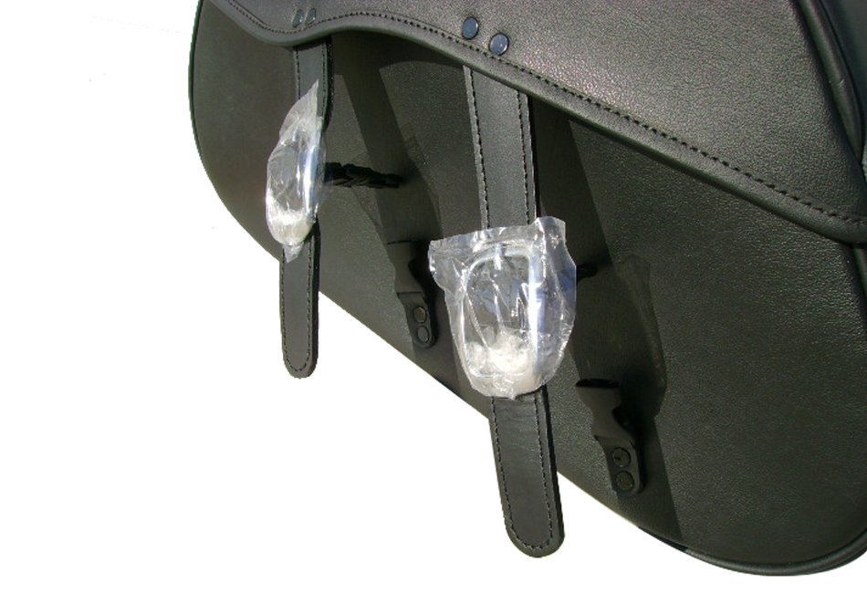 YM200-Saddleline Yamaha 650 Classic Leather Saddlebags with Quick Detaching Mounting. - Image 8