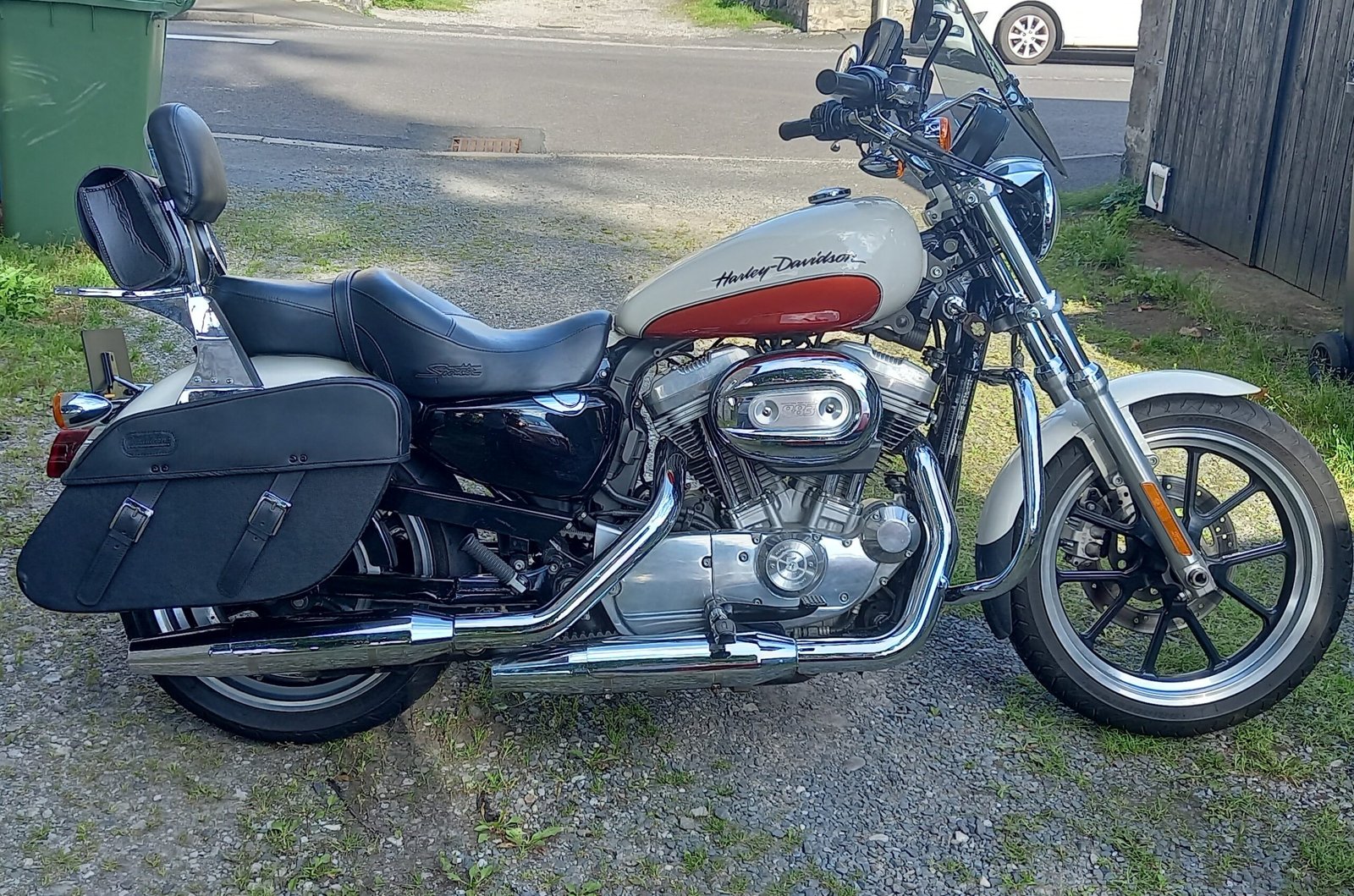 SP100F. Saddleline Harley-Davidson Sportster 883L 883C & 883R Saddlebags with Quick Disconnect Mounting - Image 7