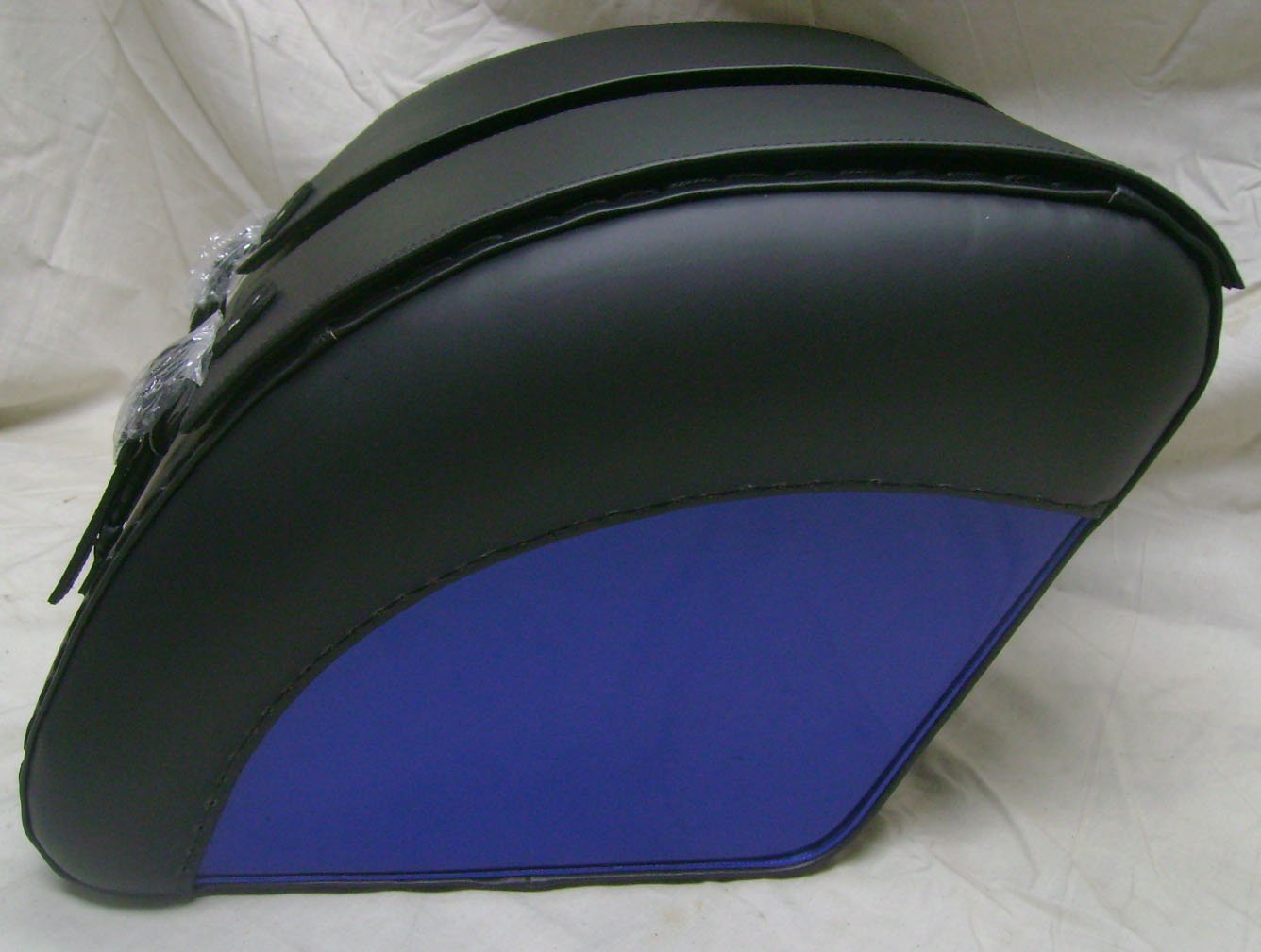 MSL100RD- Saddleline Kawasaki Mean Streak Saddlebags With Quick Disconnect Mounting Brackets.