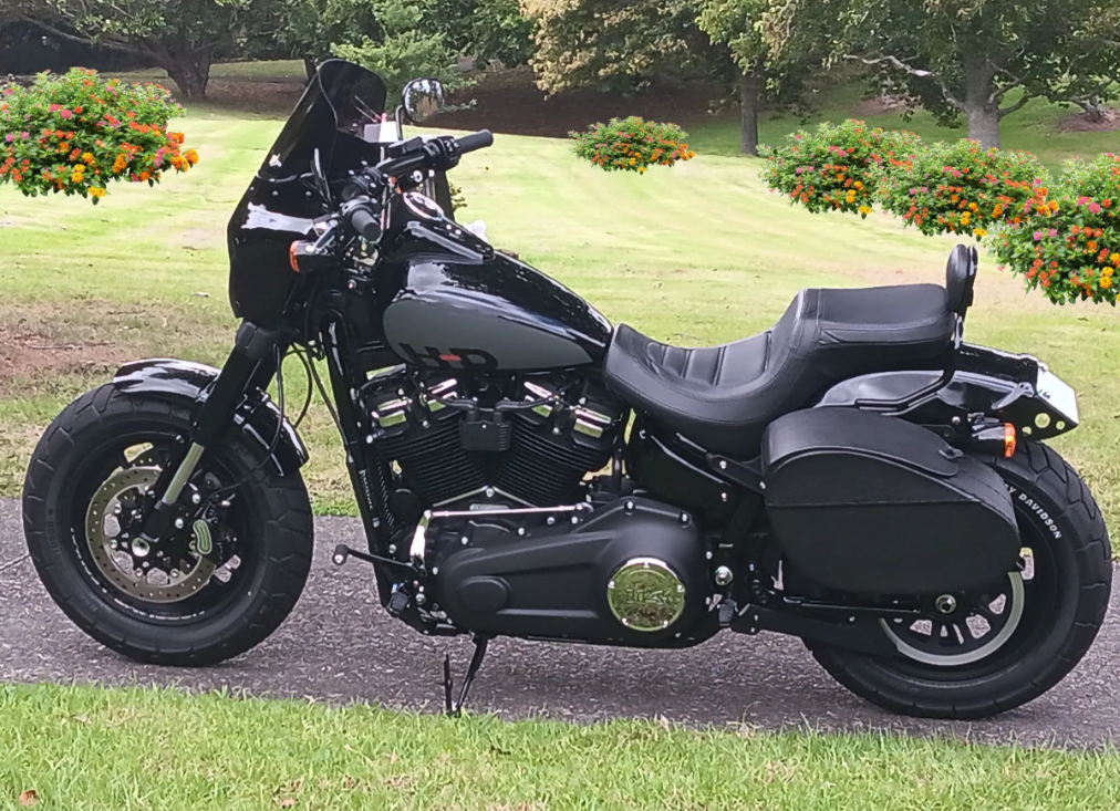 403F7- Saddleline Harley-Davidson Softail Fatbob FXFB / FXFBS Locking Saddlebags with Quick Mounts. - Image 8