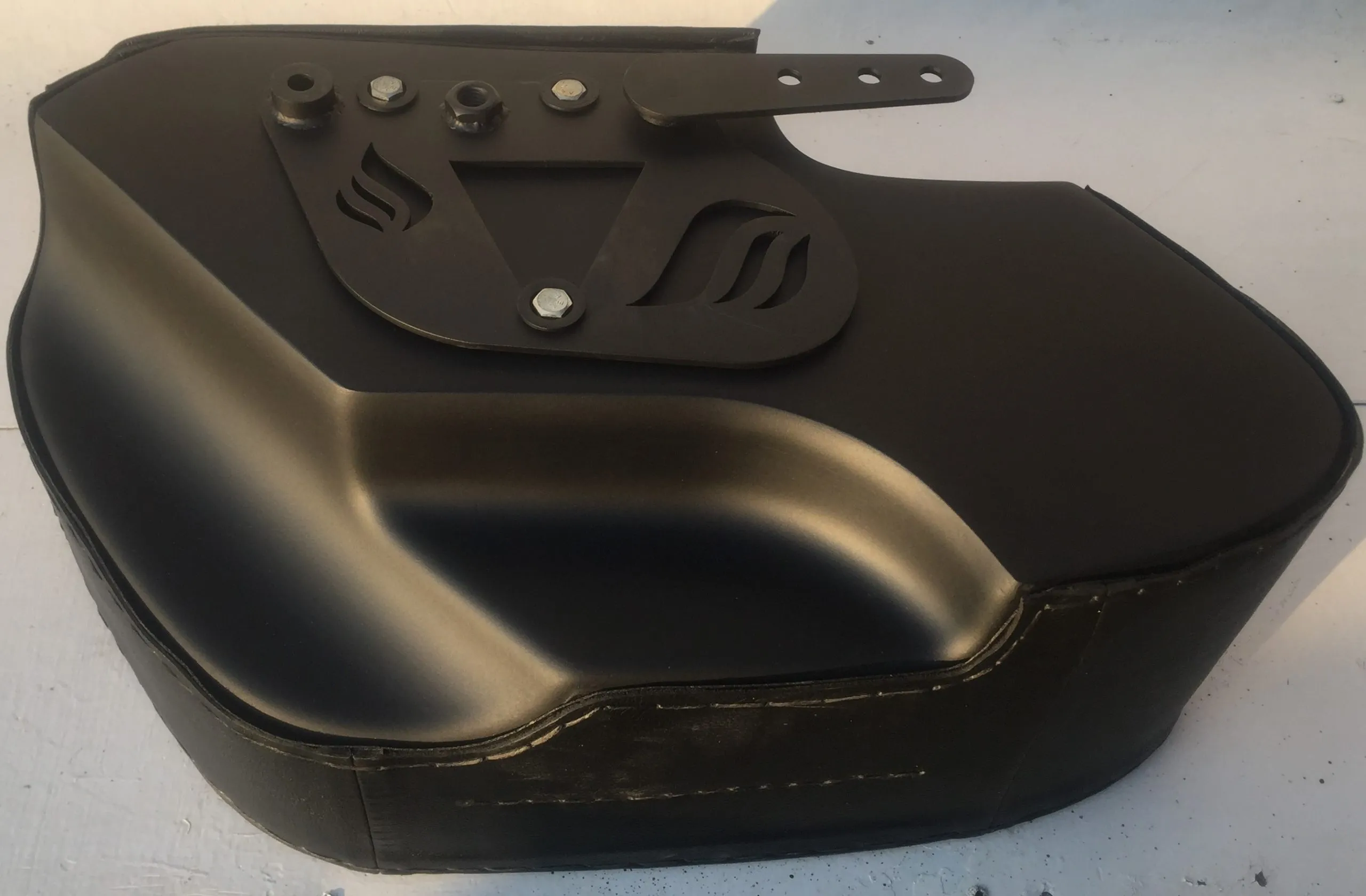1006TD- SADDLELINE HARLEY-DAVIDSON saddlebags for DYNA STREET BOB FXDB with quick disconnect mounts. - Image 7