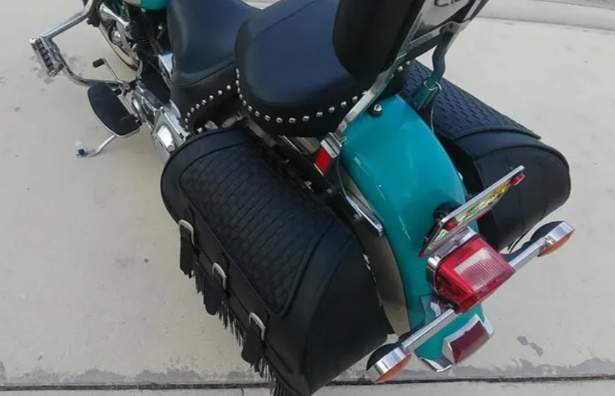 707F- Saddleline Harley-Davidson FLSTC Heritage Classic saddlebags With complete Mounting. - Image 3