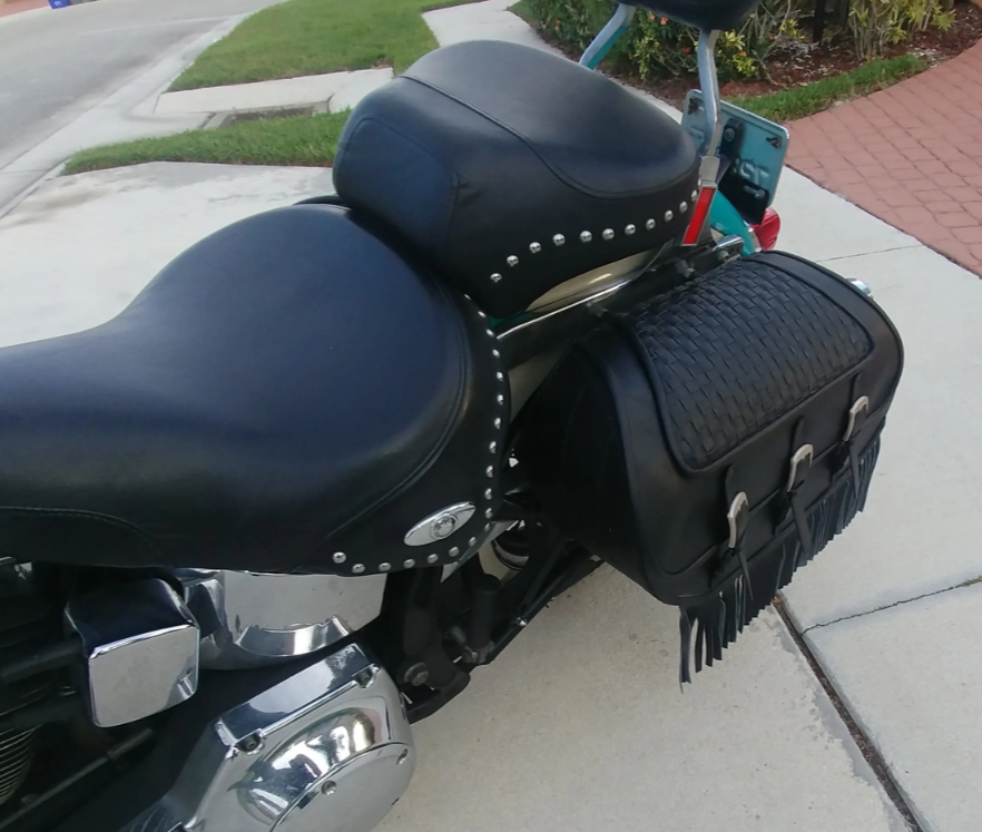 707F- Saddleline Harley-Davidson FLSTC Heritage Classic saddlebags With complete Mounting. - Image 4
