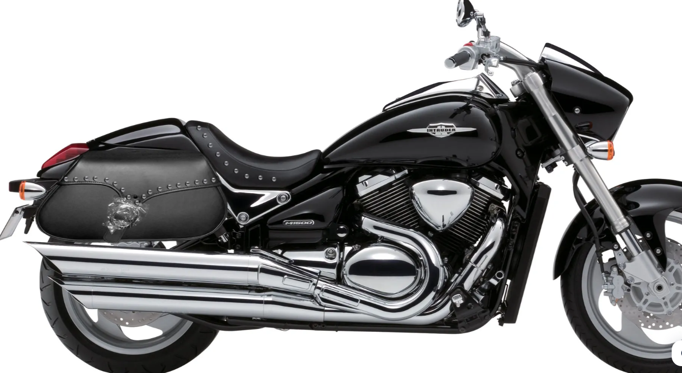 110. VL-100 SUZUKI BOULEVARD M1500