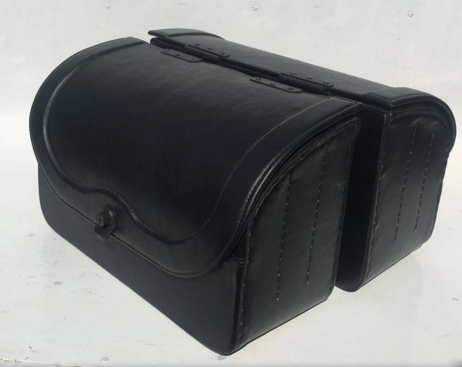 518L- Saddleline Indian Chief Bobber Dark Horse Saddlebags in Leather & Hard Body With Quick detach mounting Brackets. - Image 3