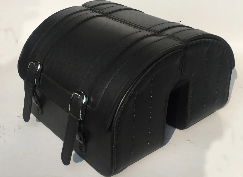 706F- Triumph SpeedMaster Hardbody leather Saddlebags with Quick Release & Lodge Mounting - Image 4