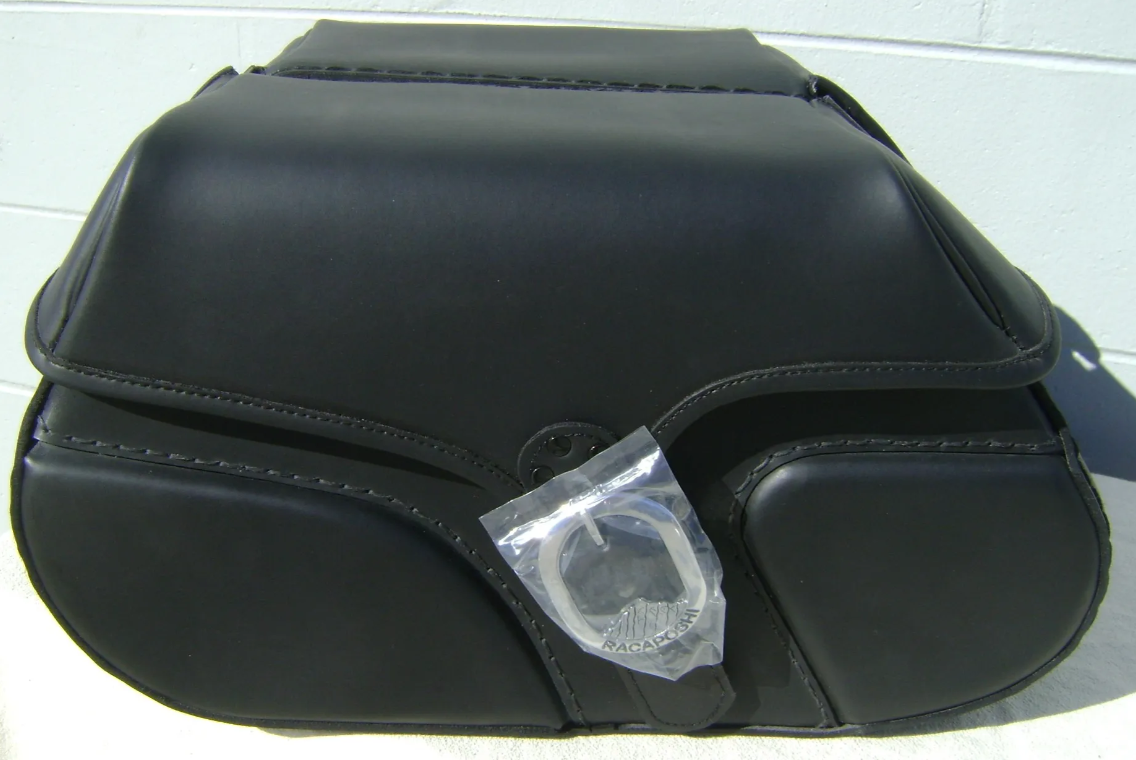 33-RD800- Yamaha Roadliner saddlebags with Quick Detach Mounting Hardware - Image 2