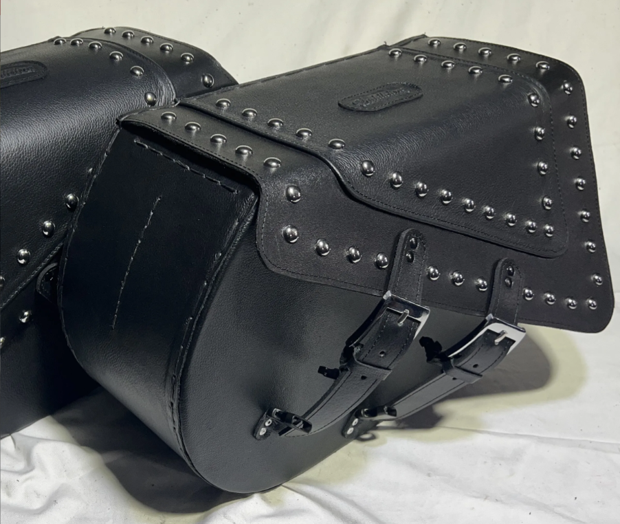 500ST-Saddleline Indian Chief Dark Horse Saddlebags in Leather & Hard Body With Quick detach mounting Brackets. - Image 8