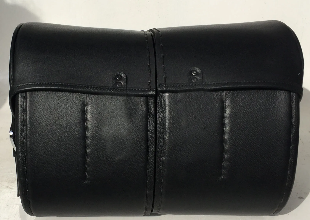 502B3TDP-Saddleline Indian Chief Saddlebags in Leather & Hard Body With Quick detach mounting Brackets. - Image 4