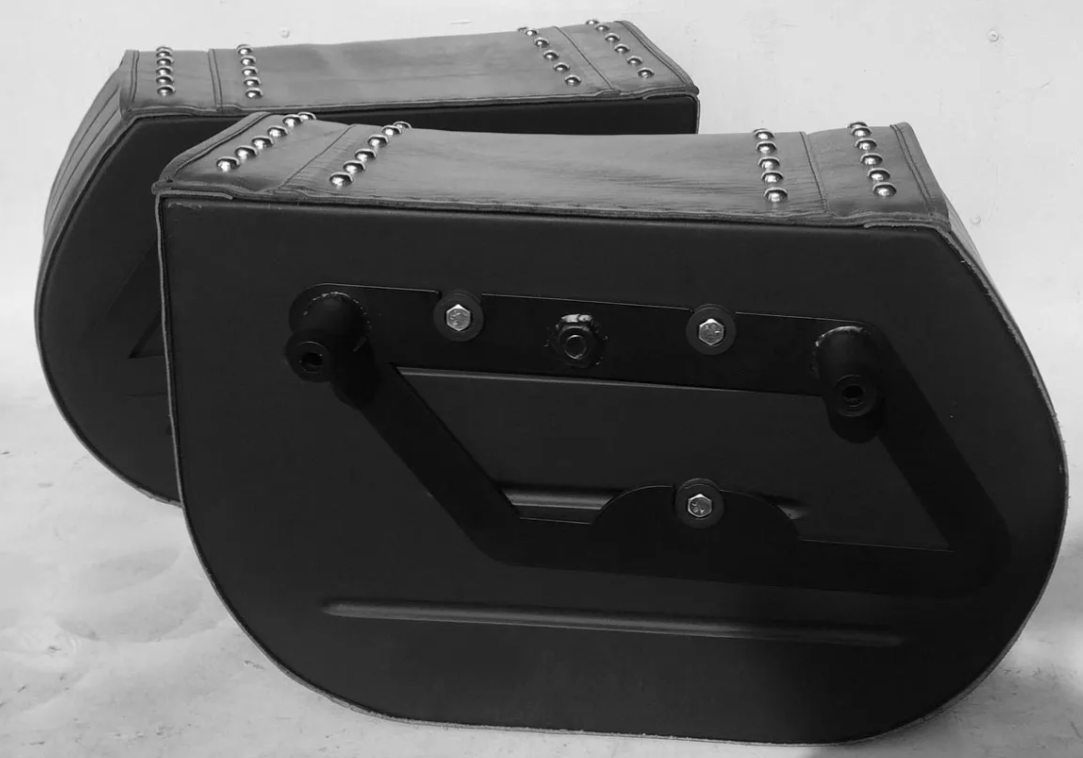 506ST- Saddleline Indian Chief Classic Saddlebags in Leather & Hard Body With Quick detach mounting Brackets - Image 6