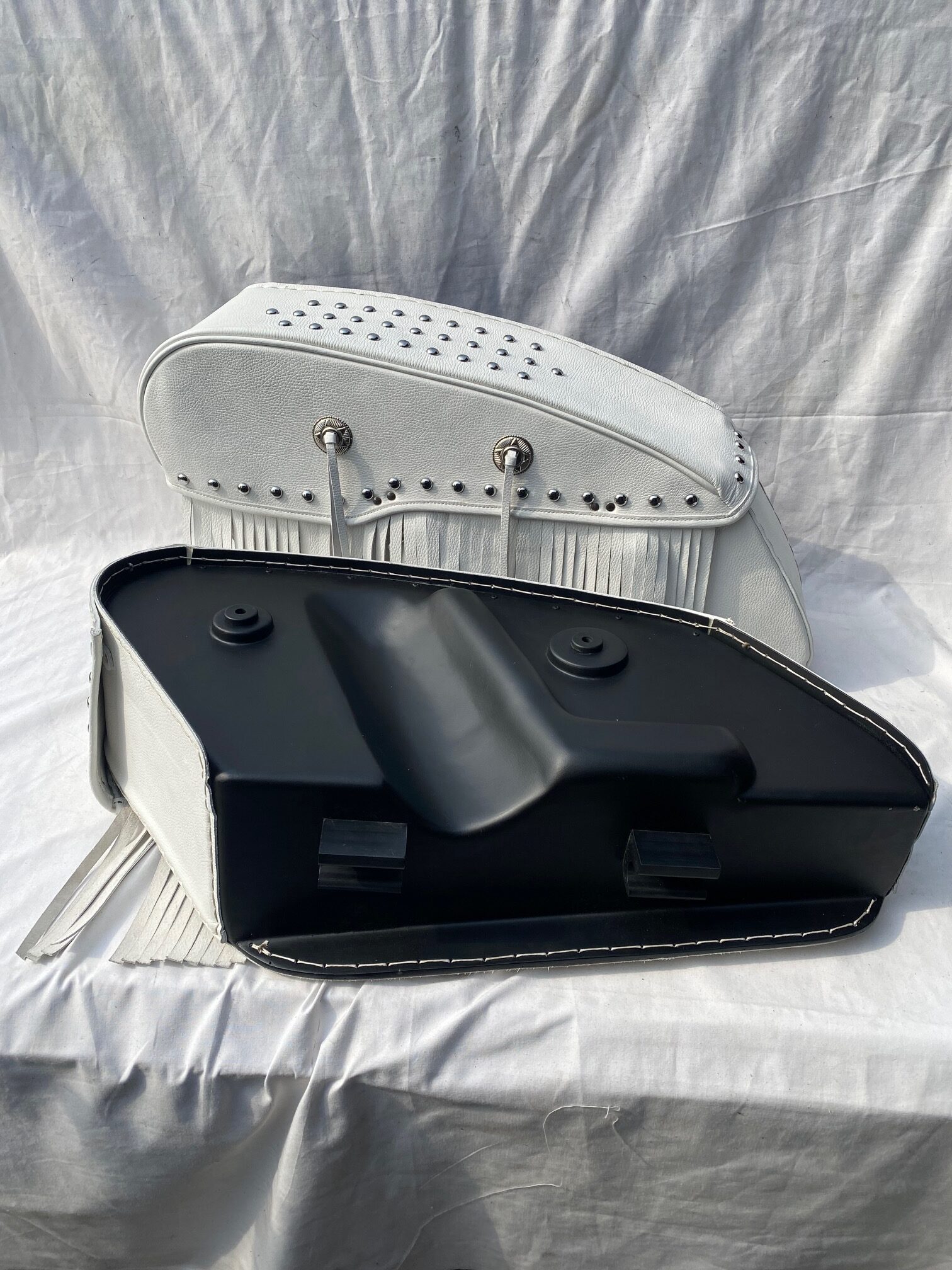 1001FWT- Saddleline Harley Davidson Saddle Bag for Road King, Road King Classic, Road Glide & Street Glide (Custom) - Image 6